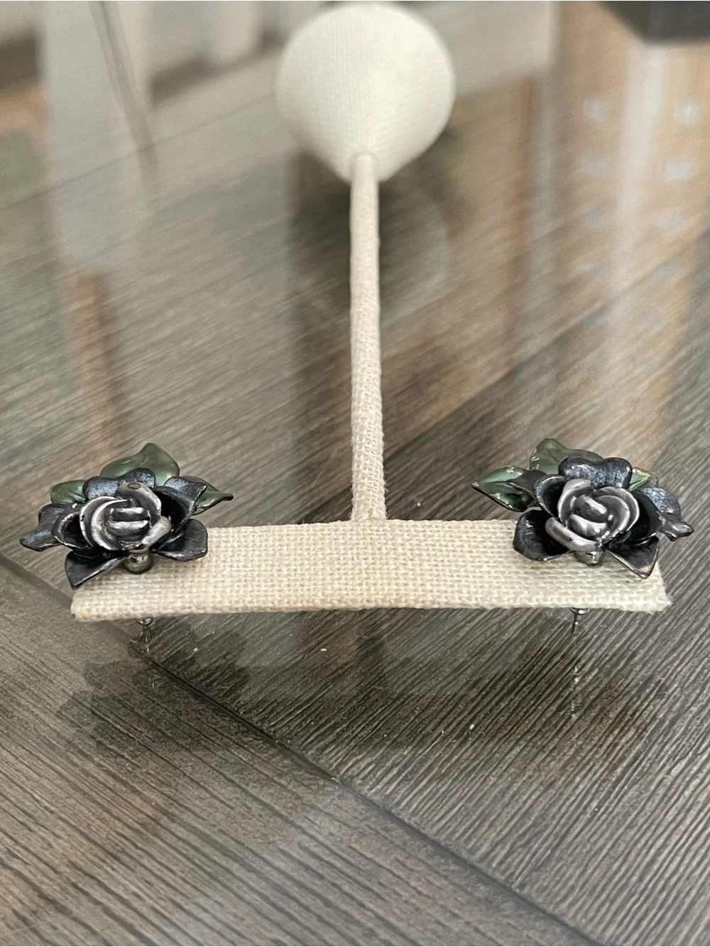 Vintage Style Dark Black - Grey Rose Stud Earrings